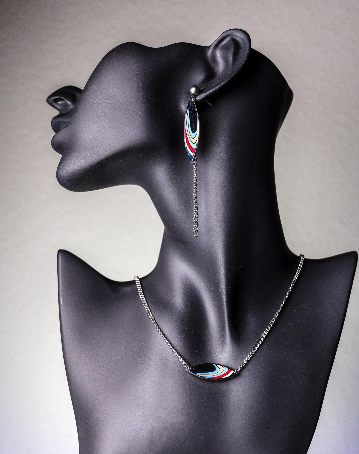 Color Printed Oval Shape Necklace and Drop Earrings.