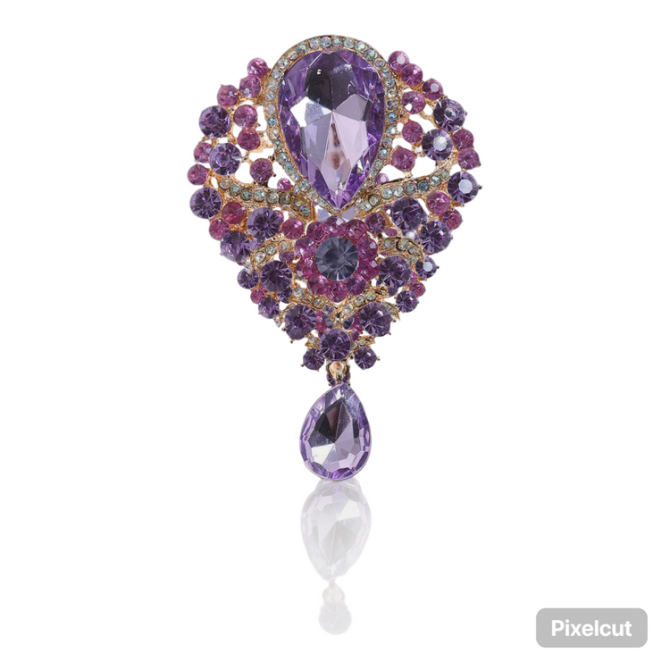 Alloy Rhinestone Teardrop Brooch. this brooch features a beautiful teardrop design adorned with sparkling rhinestones that catch the light with every movement.