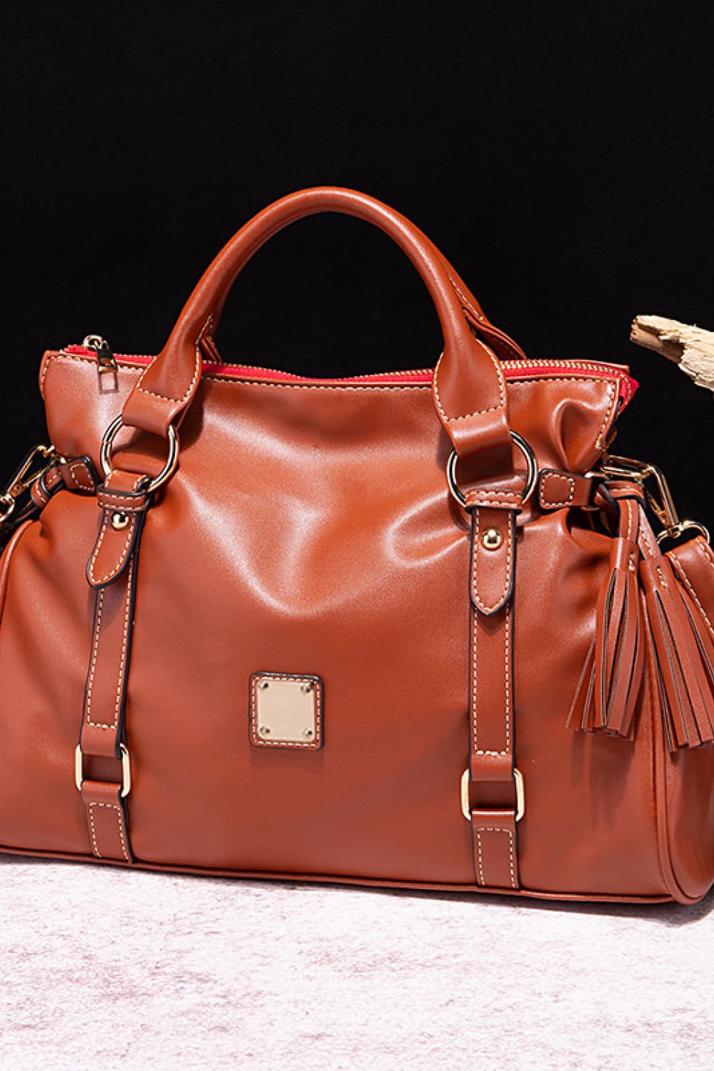 Soft PU leather hand bag. Perfect to travel with.